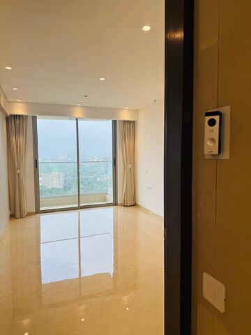 Room in 2 BHK Apartment at Hiranandani Highland, Powai – for Rent