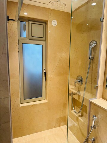 Furnished Amenities in 2 BHK Apartment at Hiranandani Highland, Powai – for Rent