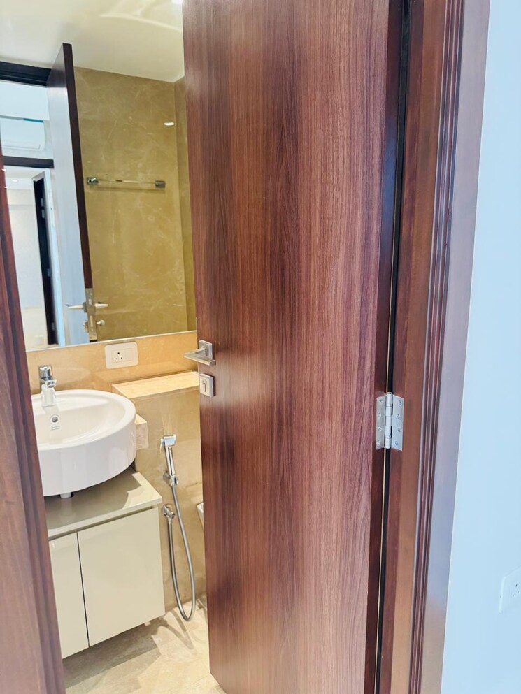Bathroom, hiranandani-highland 2 Bedroom 594 Sq.Ft. Apartment In Powai Mumbai 9202530