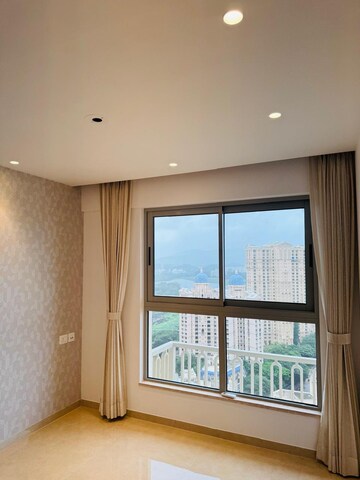 Room in 2 BHK Apartment at Hiranandani Highland, Powai – for Rent