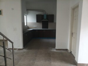 Room in 4 BHK Villa at Paramount Golfforeste Villas, Zeta I Greater Noida – for Sale