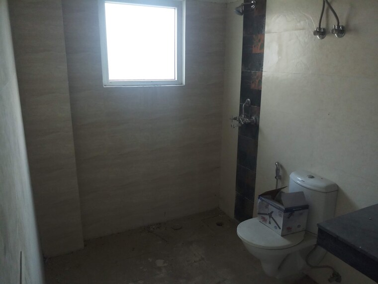 Bathroom, paramount-golfforeste-villas 4 Bedroom 3008 Sq.Ft. Villa In Zeta I Greater Noida Greater Noida 9202570