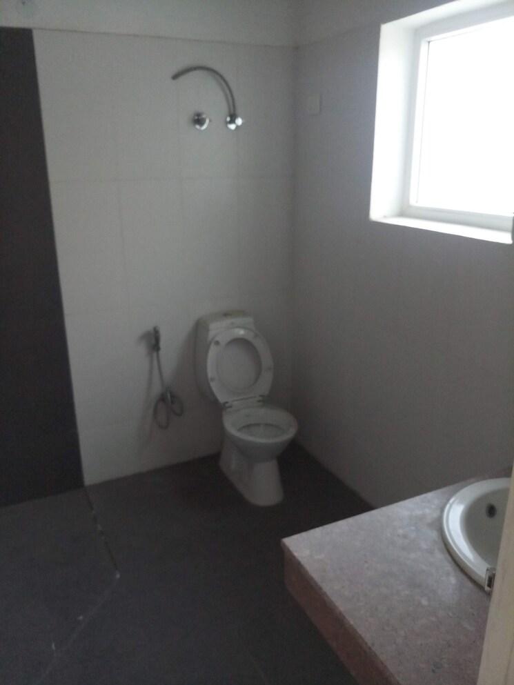 Bathroom, paramount-golfforeste-villas 4 Bedroom 3008 Sq.Ft. Villa In Zeta I Greater Noida Greater Noida 9202570