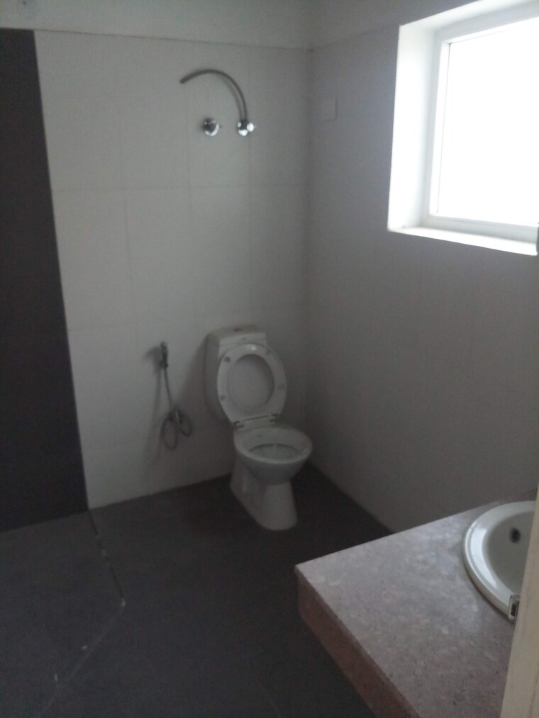 Bathroom, paramount-golfforeste-villas 4 Bedroom 3008 Sq.Ft. Villa In Zeta I Greater Noida Greater Noida 9202570