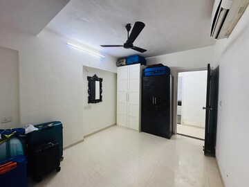 Team Area in 2 BHK Apartment at Sumeru CHS, Andheri West – for Rent