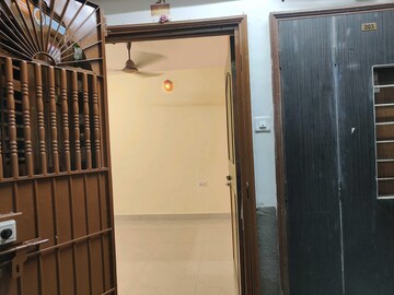 Building Lobby in 2 BHK Apartment at Azad Nagar Sangam CHS Andheri, Andheri West – for Rent