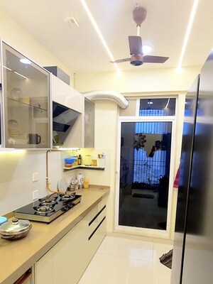 Master Bedroom in 3 BHK Apartment at Lodha Parkside, Worli – for Rent