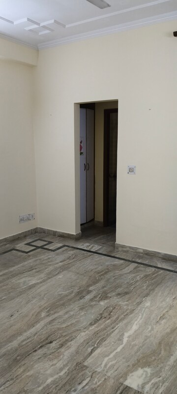 2 BHK Independent House For Rent in RWA Apartments Sector 27, Sector 27