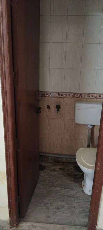 Bathroom in 2 BHK Independent House at RWA Apartments Sector 27, Sector 27 – for Rent