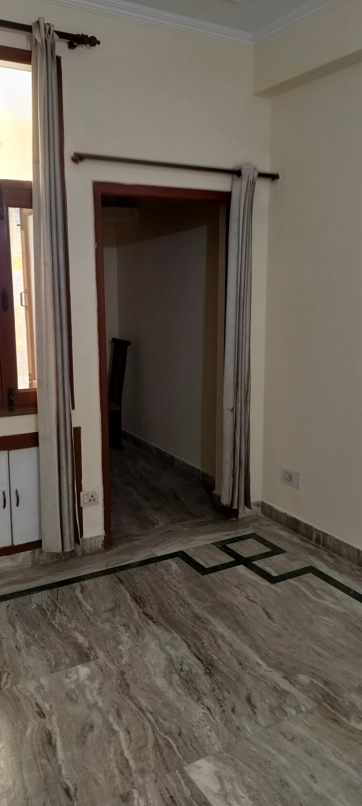 Room, rwa-apartments-sector-27 2 Bedroom 2300 Sq.Ft. Independent House In Sector 27 Noida 9202660