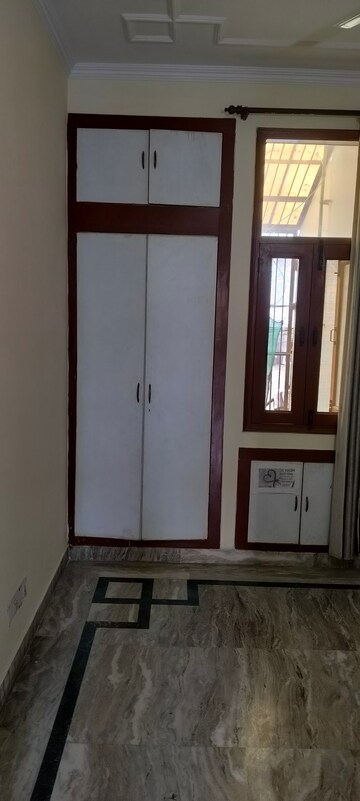 Building Lobby in 2 BHK Independent House at RWA Apartments Sector 27, Sector 27 – for Rent