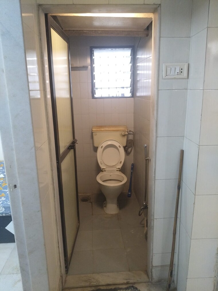 Bathroom, mig-colony 2 Bedroom 800 Sq.Ft. Apartment In Worli Mumbai 9202665