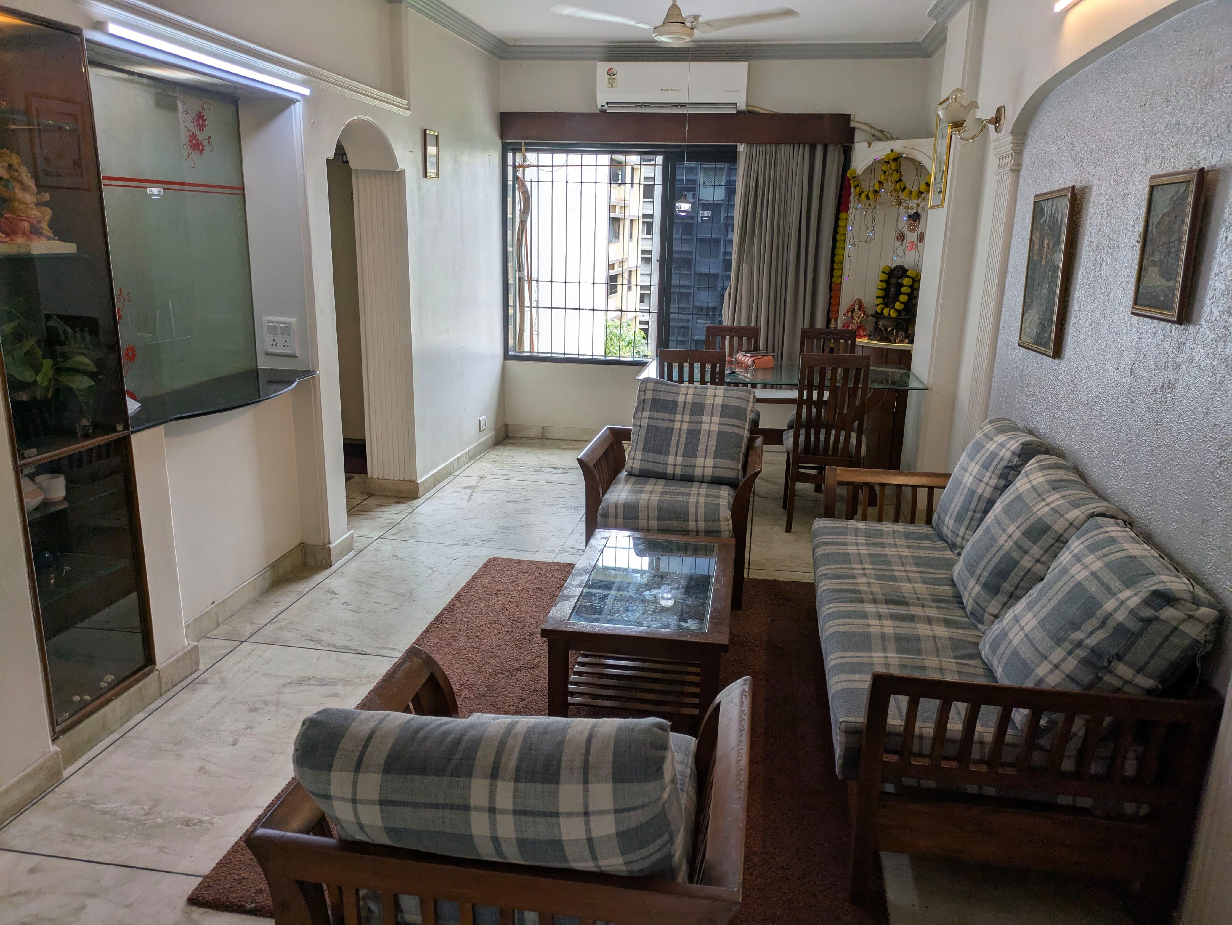 2 BHK + Servant Room Apartment For Rent in Oshiwara Mhada