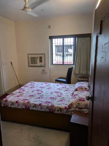 Bedroom in 2 BHK Apartment at Oshiwara Mhada, Andheri West – for Rent