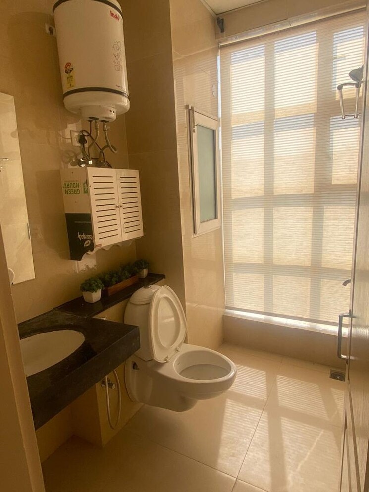 Bathroom, pakhowal road 1 Bedroom 750 Sq.Ft. Apartment In Pakhowal Road Ludhiana 9202708
