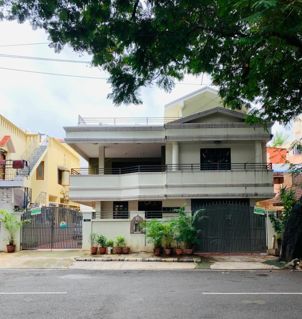 5 BHK + Servant Room,Extra Room Independent House For Sale in Independent Bungalow Rt N