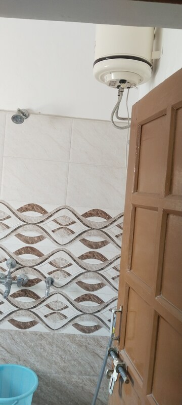 Bathroom in 1 RK Builder Floor at Gomti Nagar – for Rent