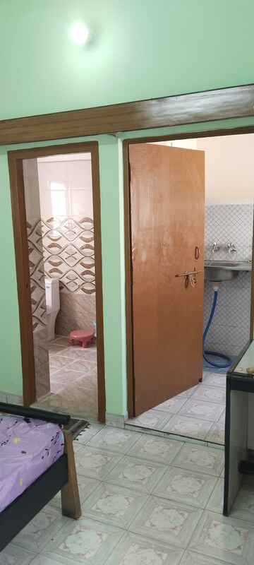 Bathroom in 1 RK Builder Floor at Gomti Nagar – for Rent