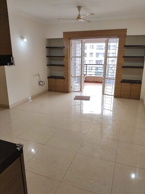 Room in 3 BHK Apartment at Karishma Society, Kothrud – for Rent