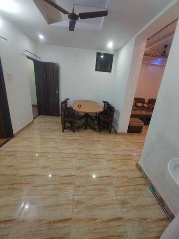 Living Room in 3 BHK Apartment at Gomti Nagar – for Rent