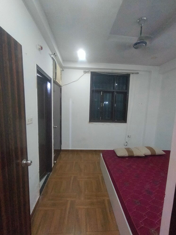 Room, gomti nagar 3 Bedroom 1550 Sq.Ft. Apartment In Gomti Nagar Lucknow 9202763