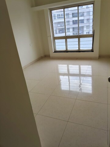 Room in 2 BHK Apartment at Woodland Apartments, Kothrud – for Rent