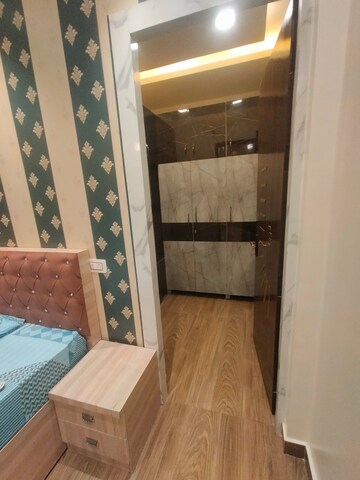 Furnished Amenities in 3 BHK Apartment at Gomti Nagar – for Rent