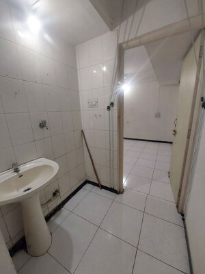Bathroom in 1 BHK Apartment at Pragati Apartments Dahanukar Colony, Dahanukar Colony – for Rent