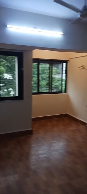 Room in 1 BHK Apartment at Woodland Apartment, Andheri West – for Rent