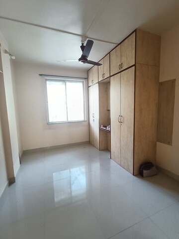 Room in 1 BHK Apartment at Karishma Society, Kothrud – for Rent
