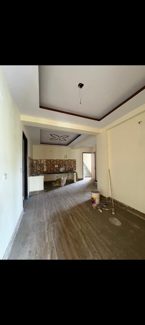 2 BHK Builder Floor – Entrance View at Mayur Vihar Phase 1 Extension - for Rent