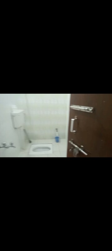 Furnished Amenities in 2.5 BHK Independent House at Gomti Nagar – for Rent
