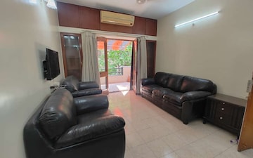 2 BHK Apartment For Rent in Camp Universal Apartment, Camp
