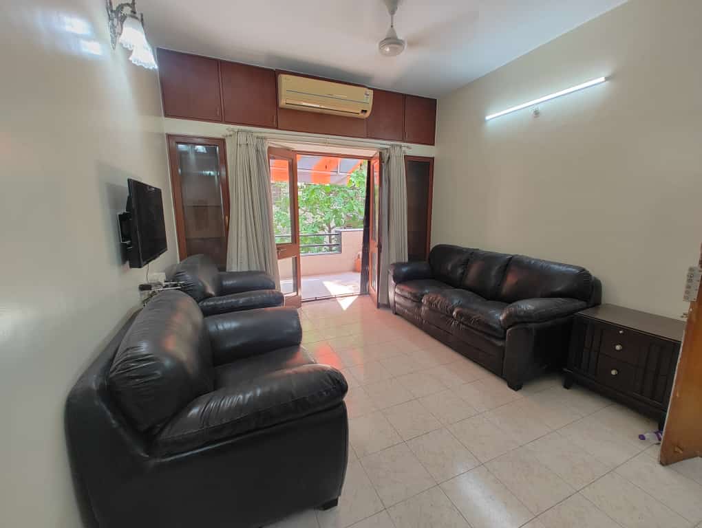 2 BHK Apartment For Rent in Camp Universal Apartment