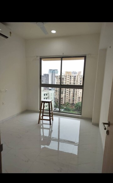 Room in 2 BHK Apartment at Lodha Bel Air, Jogeshwari West – for Rent
