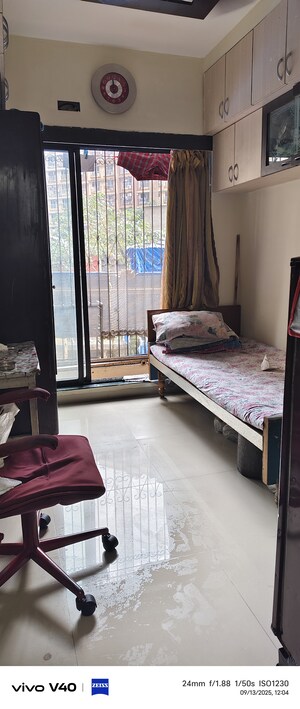 Bedroom in 1 BHK Apartment at Chembur – for Rent