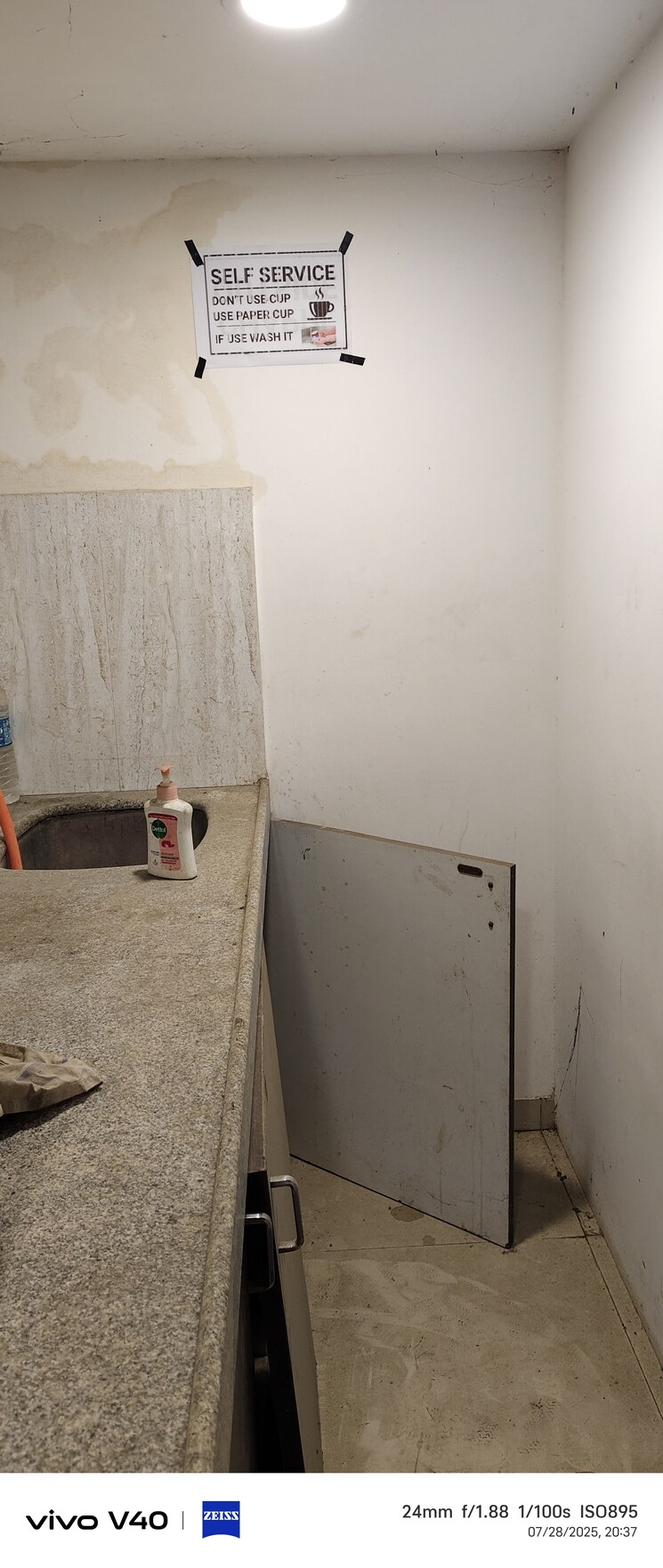 undefined, chembur Commercial Office Space 300 Sq.Ft. In Chembur Mumbai 9202873