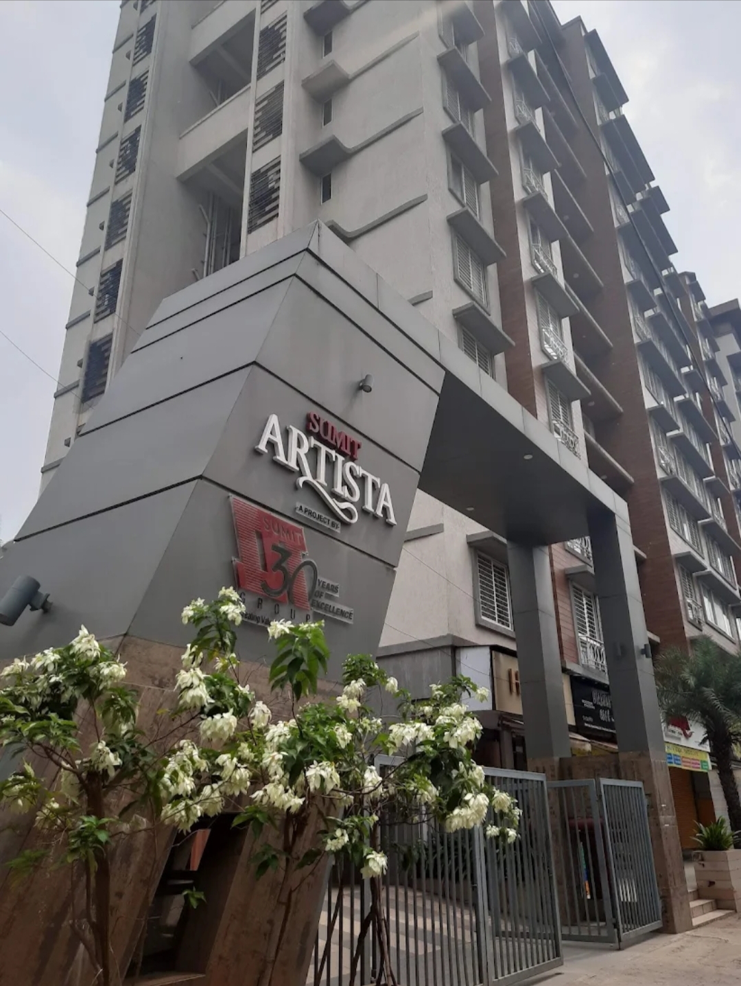 2 BHK Apartment For Rent in Sumit Artista