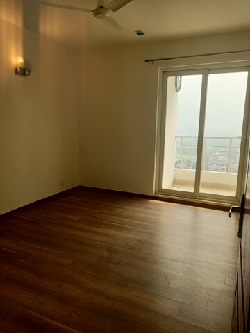 Room in 4 BHK Apartment at 3C Lotus Panache, Sector 110 – for Rent