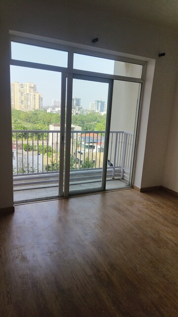 2 BHK Apartment For Rent in Jaypee Greens Pavilion Court, Sector 128