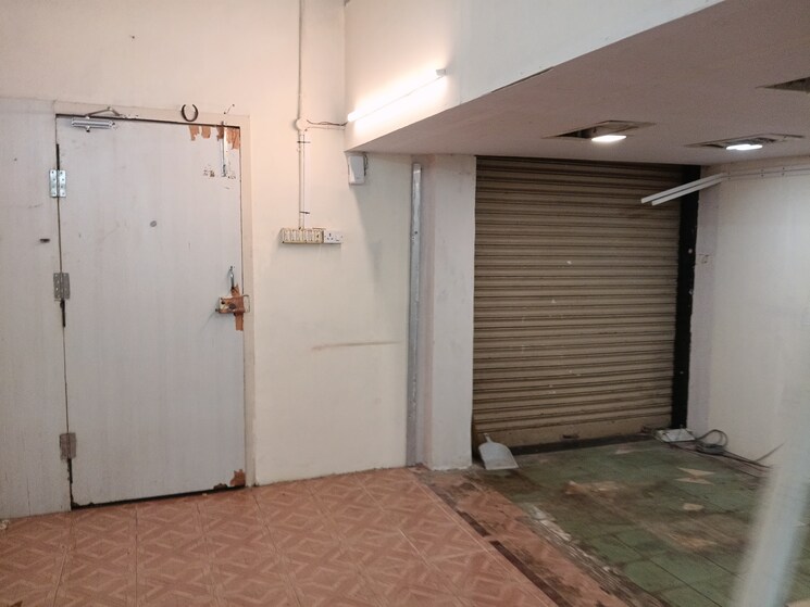 Room, sun-industrial-estate Commercial Office Space 650 Sq.Ft. In Lower Parel Mumbai 9202926
