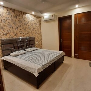 Room in 3 BHK Apartment at Sunshine Enclave, Vip Road – for Sale