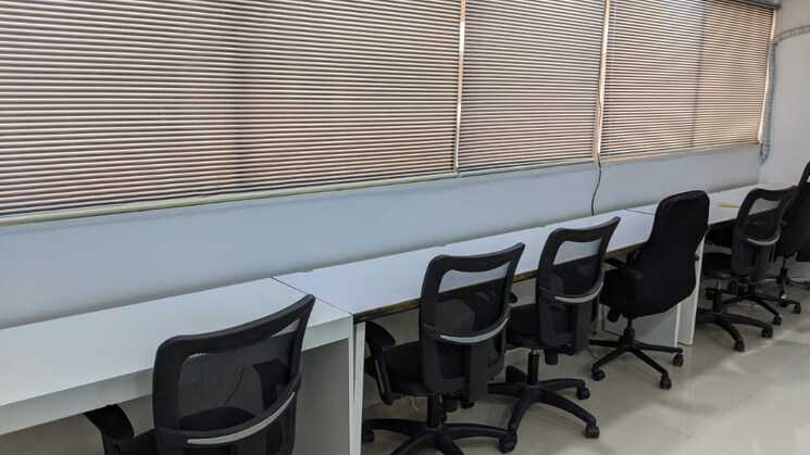 Team Area, adajan Commercial Office Space 450 Sq.Ft. In Adajan Surat 9202945