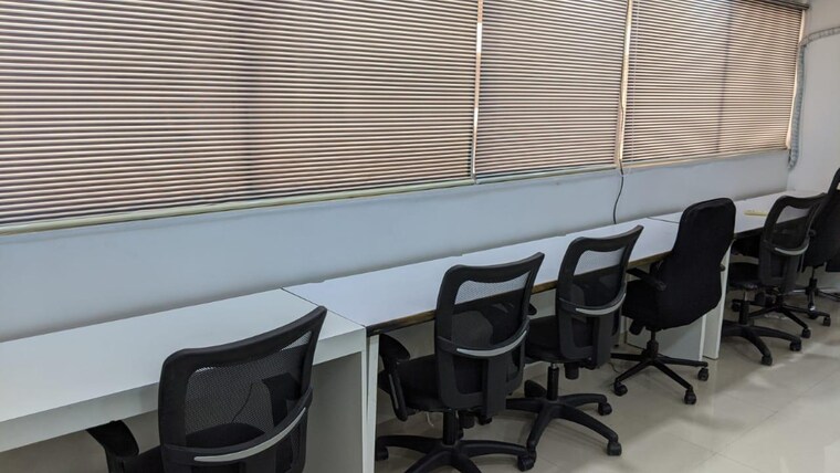 Team Area, adajan Commercial Office Space 450 Sq.Ft. In Adajan Surat 9202945