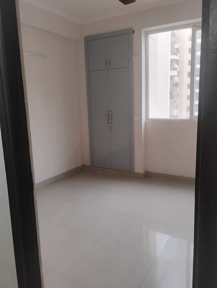 Room, amrapali-golf-homes 2 Bedroom 945 Sq.Ft. Apartment In Sector 4 Greater Noida Greater Noida 9202952