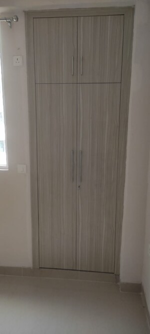 Bathroom in 2 BHK Apartment at Amrapali Golf Homes, Sector 4 Greater Noida – for Rent