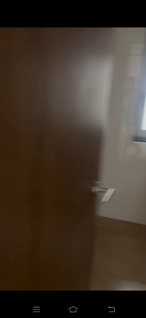 Room in 2 BHK Apartment at Bhatta Chawl, Worli – for Rent