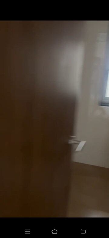 Room in 2 BHK Apartment at Bhatta Chawl, Worli – for Rent