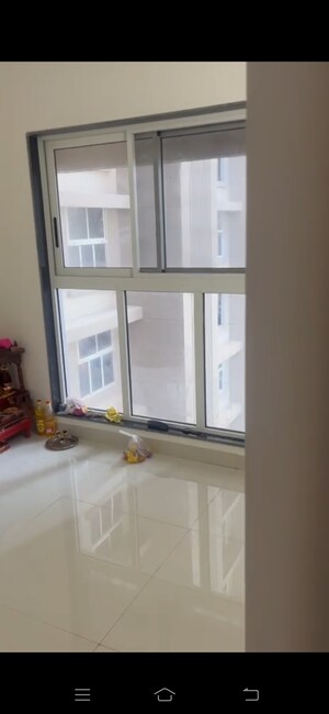 Room in 2 BHK Apartment at Bhatta Chawl, Worli – for Rent