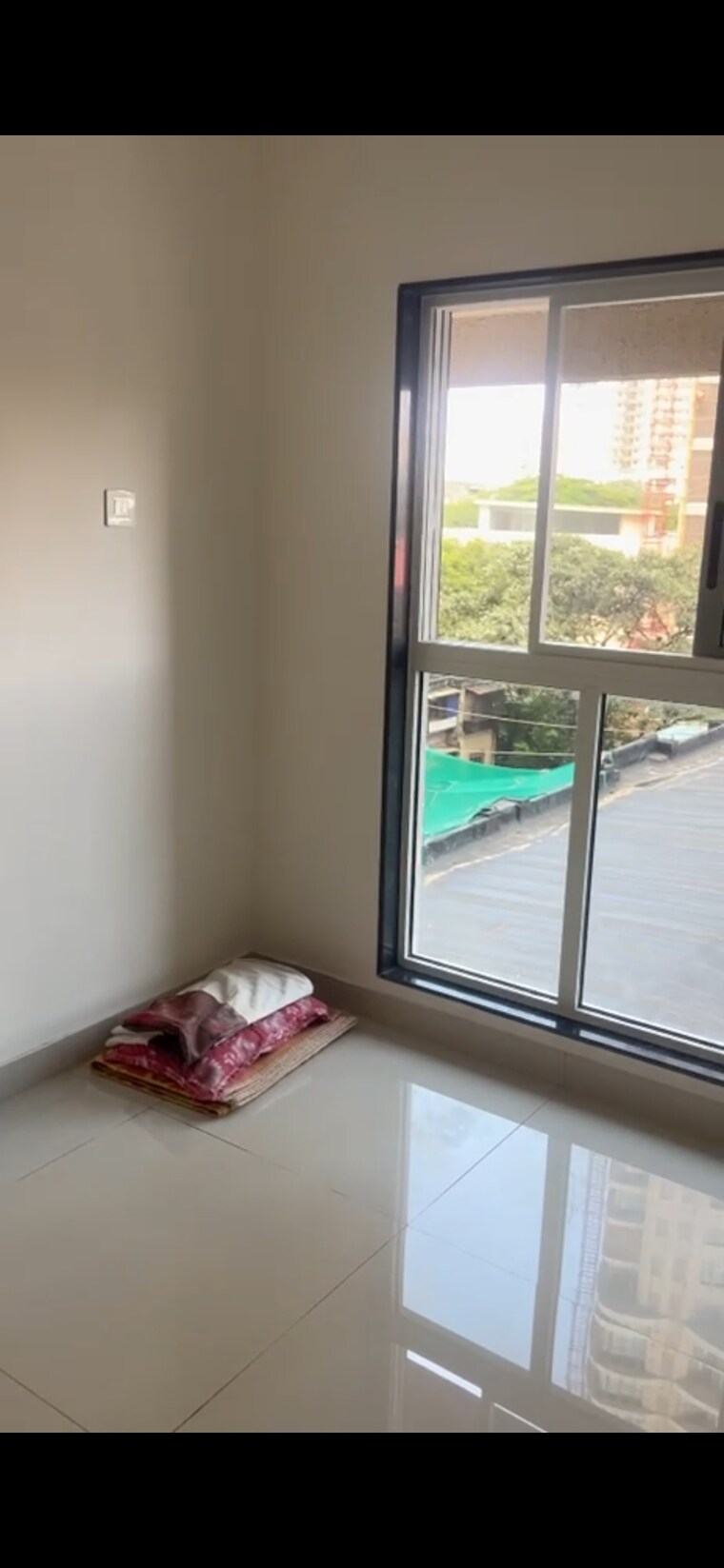 Room, bhatta-chawl 2 Bedroom 550 Sq.Ft. Apartment In Worli Mumbai 9202962